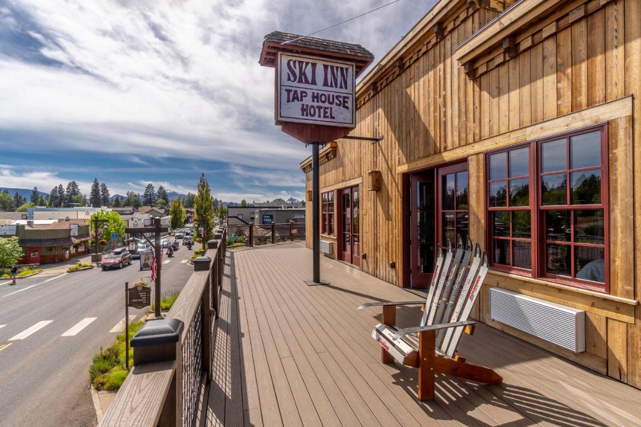 Ski Inn Taphouse Hotel Sisters Bagian luar foto